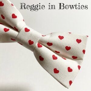Pet Bowtie in Red Hearts